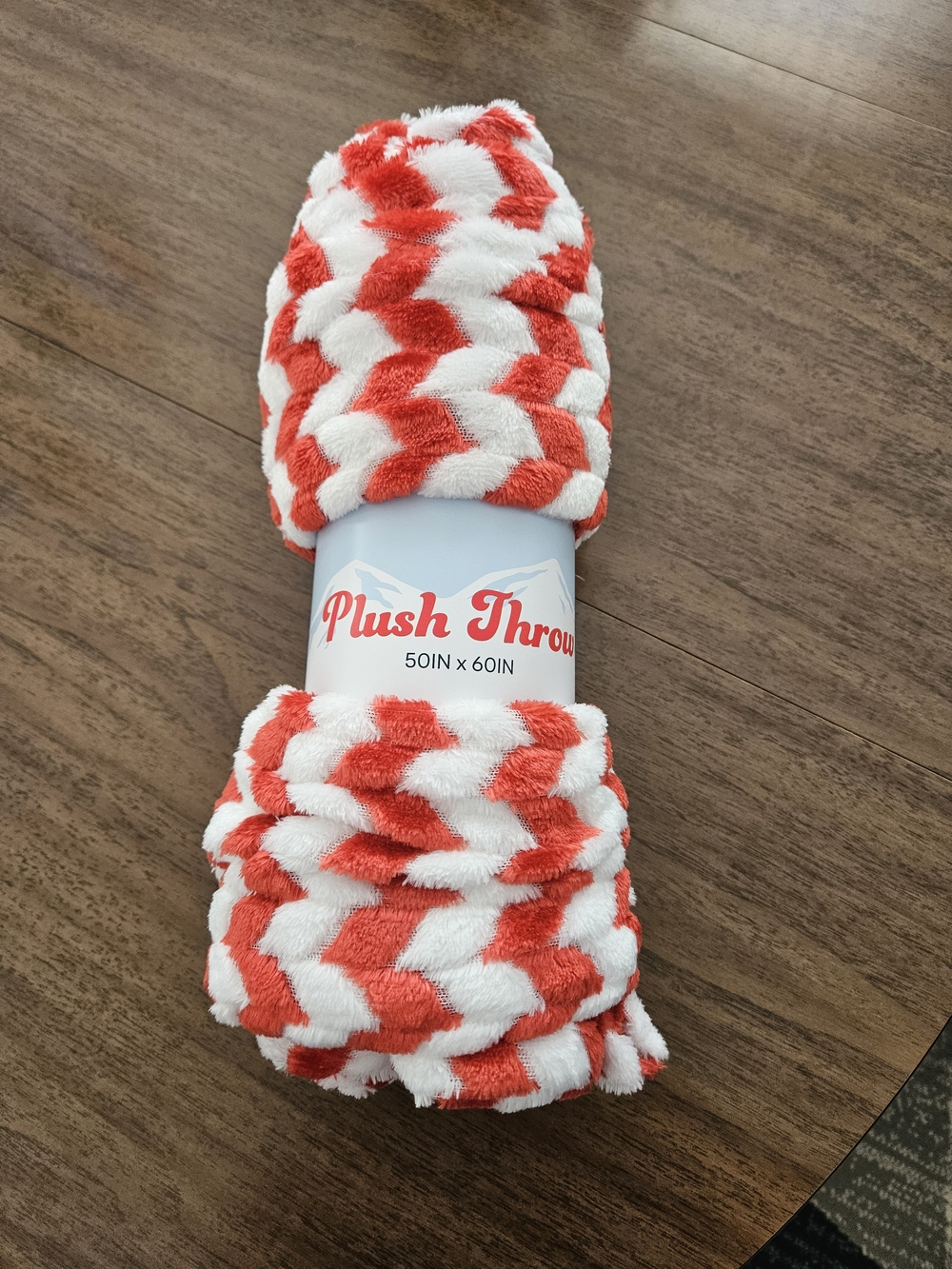 Plush Throw Blanket - Red and White Chevron